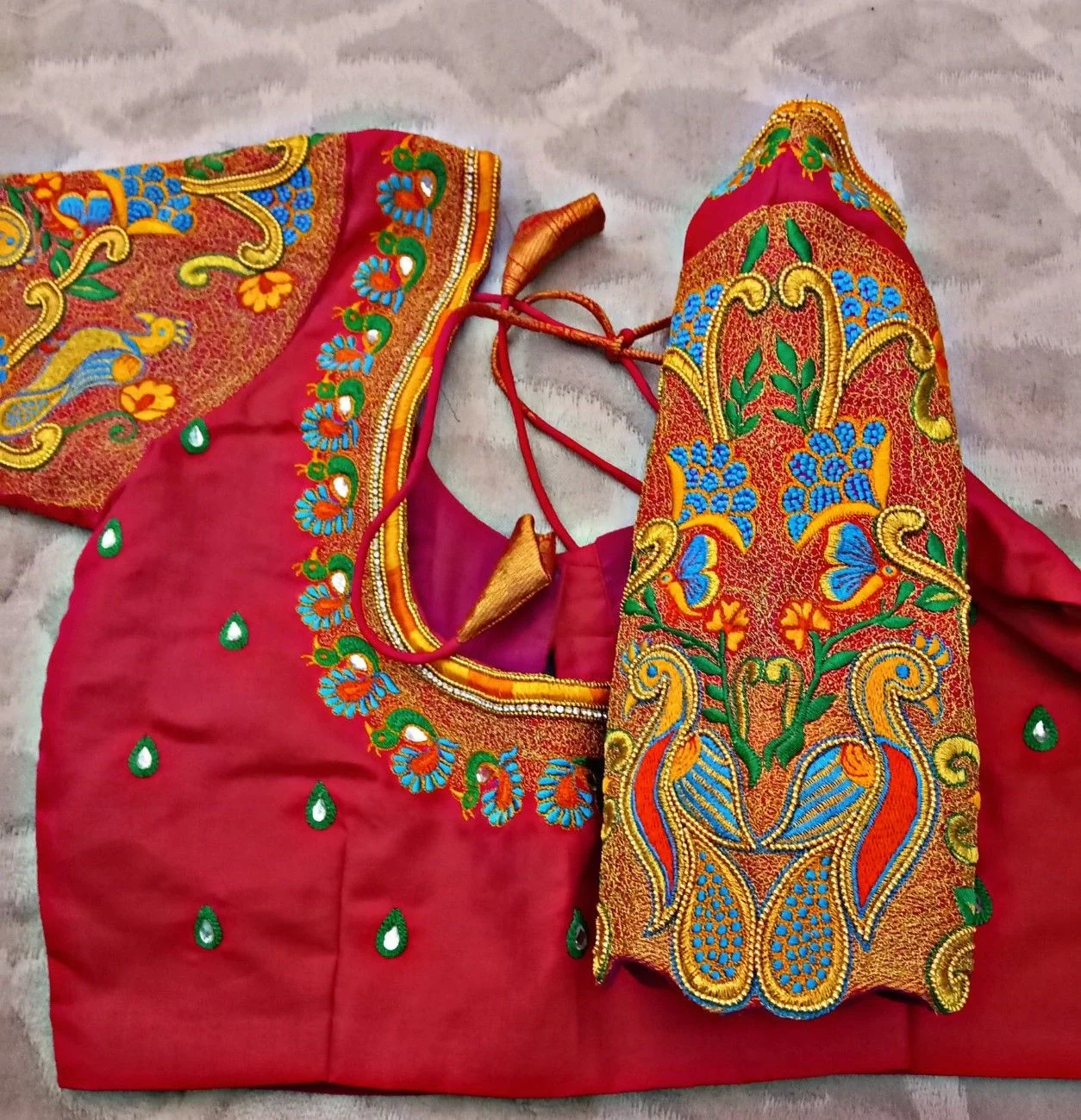 How to Create Neck Embroidery Designs for Blouses Using an Embroidery Machine